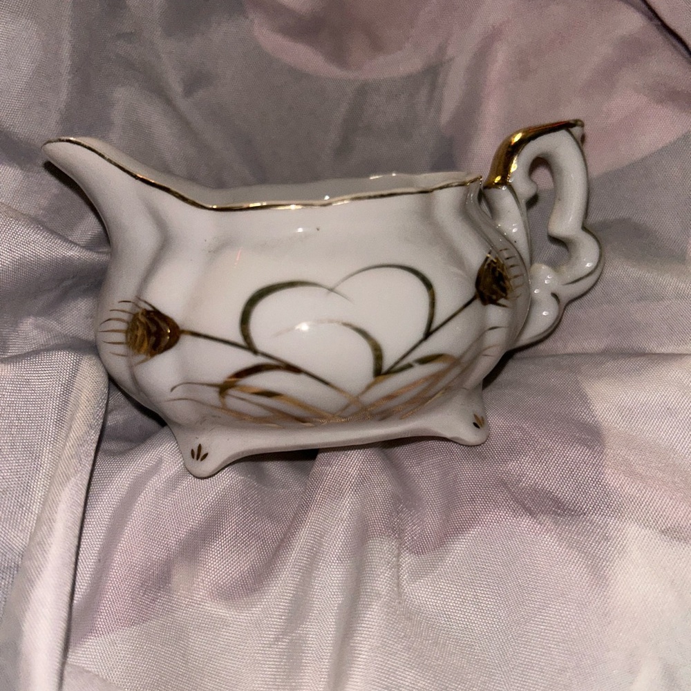 Lefton China mini creamer in the "Wheat" pattern